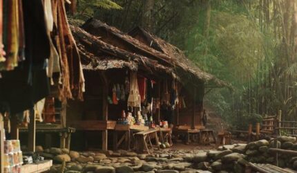 Merajut Asa Sehat: Tantangan Kesehatan Masyarakat di Jantung Borneo