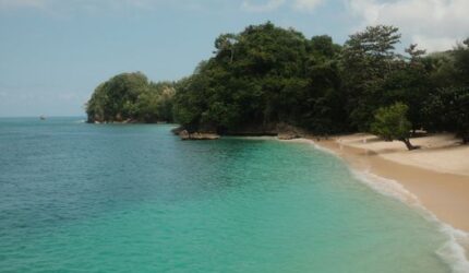 Menggali Kembali Pesona Abadi Pantai Pasir: Lebih dari Sekadar Hamparan Indah