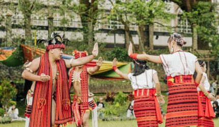 Melestarikan Adat Dayak Kanayatn: Harmoni Leluhur di Tengah Gempuran Modernitas