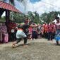 Seorang penari Zapin dengan busana tradisional yang indah menampilkan gerakan anggun, merefleksikan kekayaan seni pertunjukan Melayu yang telah diwariskan turun-temurun. Tarian ini adalah simbol keindahan budaya dan spiritualitas masyarakat Melayu.