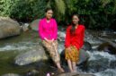Air Terjun Coban Rondo yang memukau di Kota Batu, Malang, menjadi saksi bisu legenda tragis Dewi Anjarwati. Keindahan alam ini bukan hanya menawarkan kesejukan, tetapi juga menyimpan kisah cinta dan kesetiaan yang menyentuh hati para pengunjung.